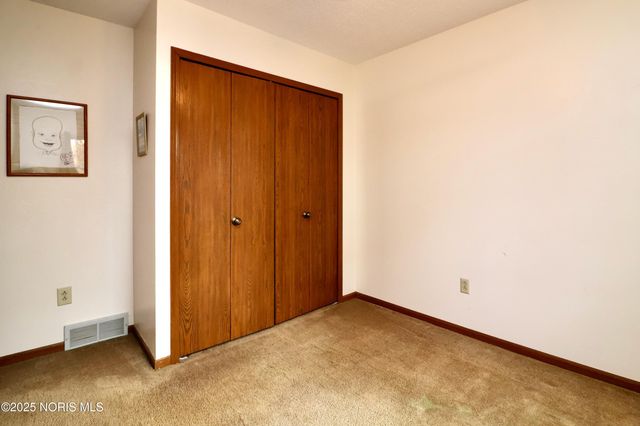 5104 Tillimon Trail, Toledo, OH 43623