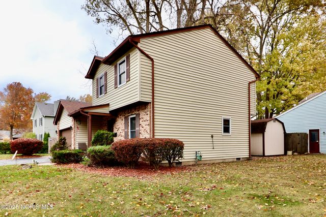 5104 Tillimon Trail, Toledo, OH 43623