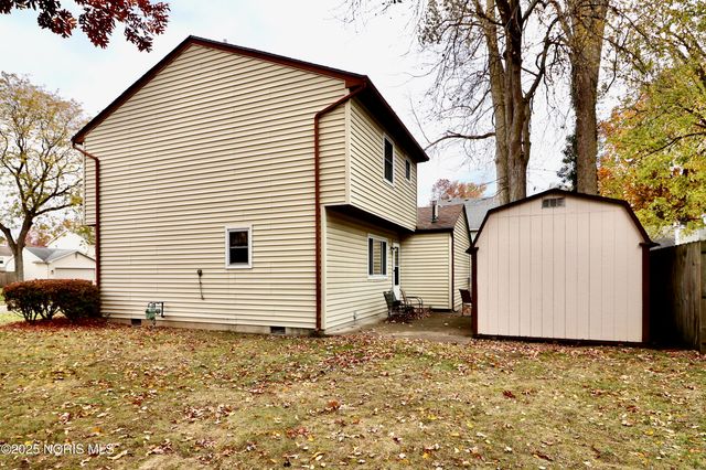 5104 Tillimon Trail, Toledo, OH 43623