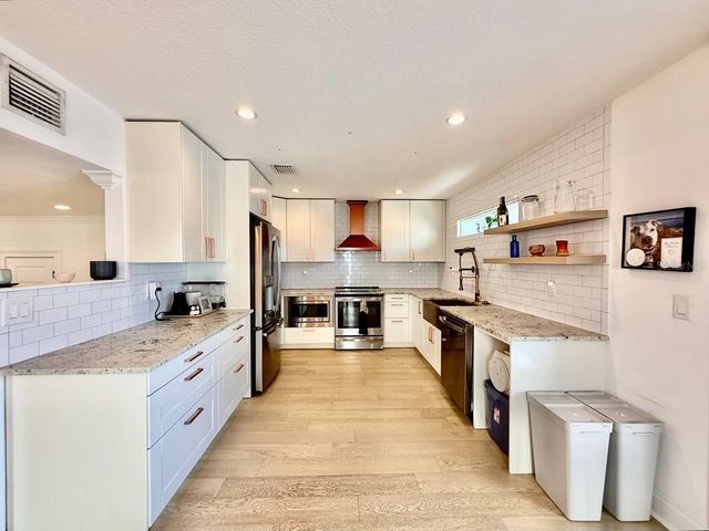 162 E DAVIS BOULEVARD, Tampa, FL 33606