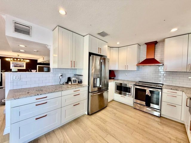 162 E DAVIS BOULEVARD, Tampa, FL 33606