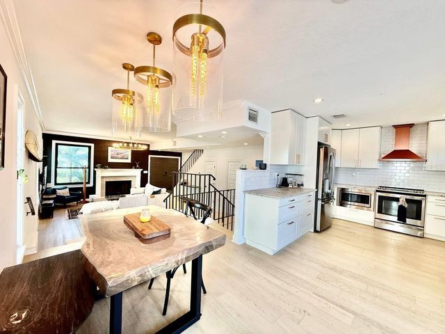 162 E DAVIS BOULEVARD, Tampa, FL 33606