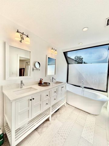 162 E DAVIS BOULEVARD, Tampa, FL 33606