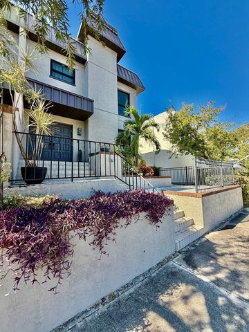 162 E DAVIS BOULEVARD, Tampa, FL 33606