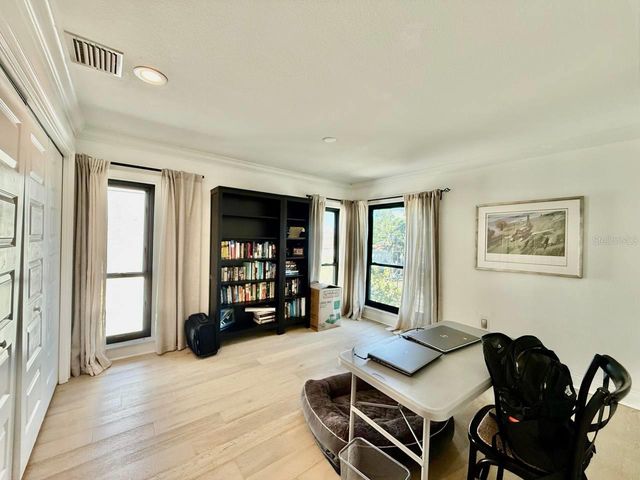 162 E DAVIS BOULEVARD, Tampa, FL 33606