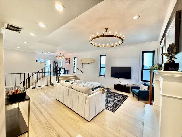 162 E DAVIS BOULEVARD, Tampa, FL 33606