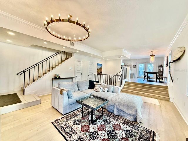 162 E DAVIS BOULEVARD, Tampa, FL 33606