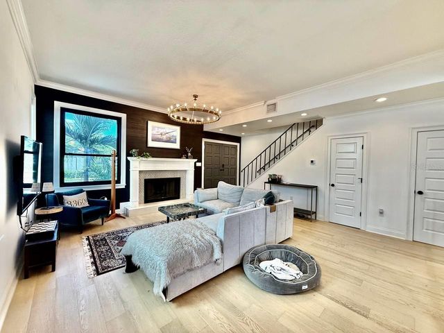 162 E DAVIS BOULEVARD, Tampa, FL 33606