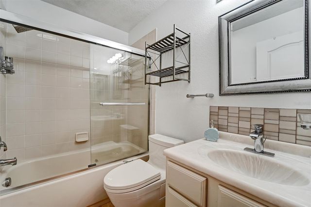 19111 FERN MEADOW LOOP, Lutz, FL 33558