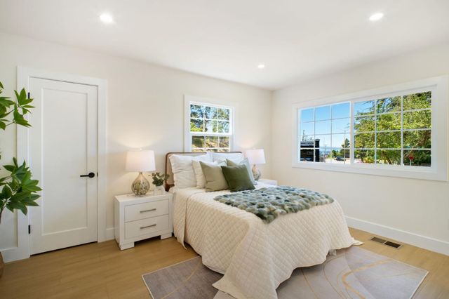 5004 Pierpoint Avenue, Oakland, CA 94602