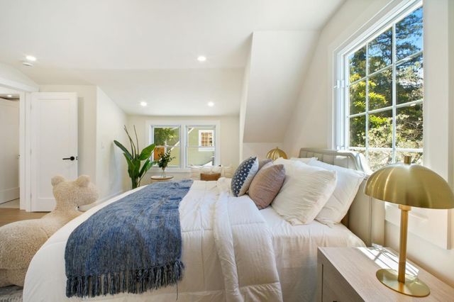 5004 Pierpoint Avenue, Oakland, CA 94602