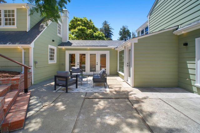 5004 Pierpoint Avenue, Oakland, CA 94602