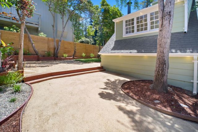 5004 Pierpoint Avenue, Oakland, CA 94602