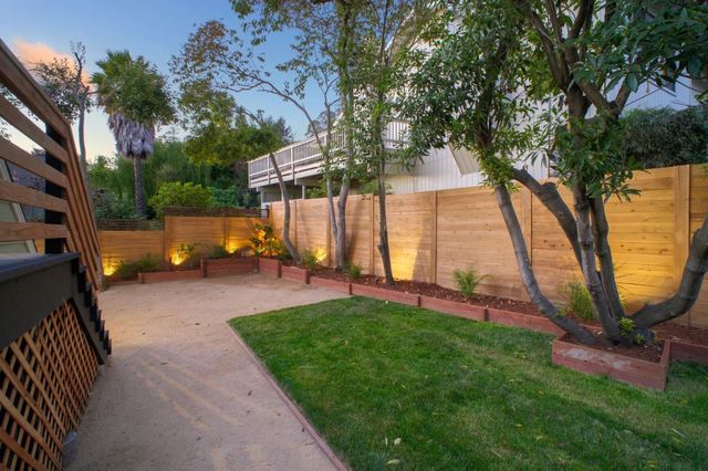 5004 Pierpoint Avenue, Oakland, CA 94602