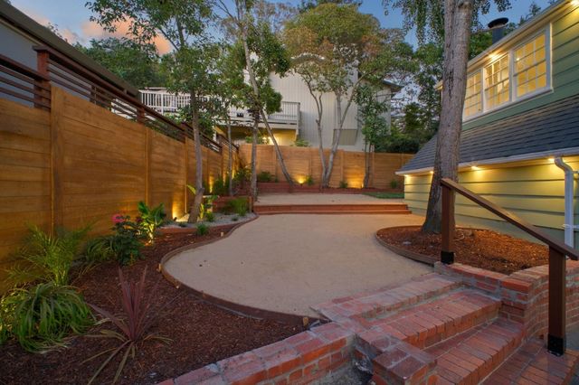 5004 Pierpoint Avenue, Oakland, CA 94602