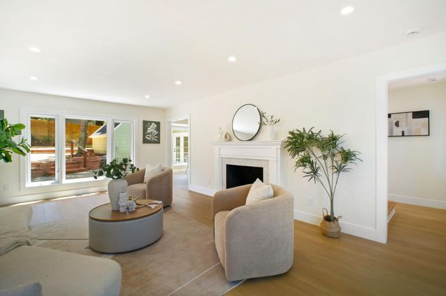 5004 Pierpoint Avenue, Oakland, CA 94602
