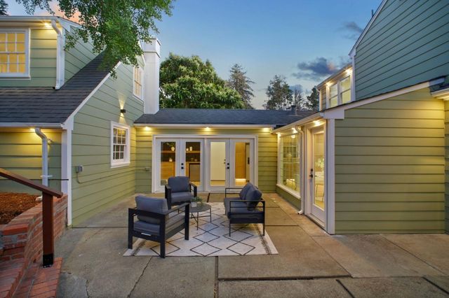 5004 Pierpoint Avenue, Oakland, CA 94602