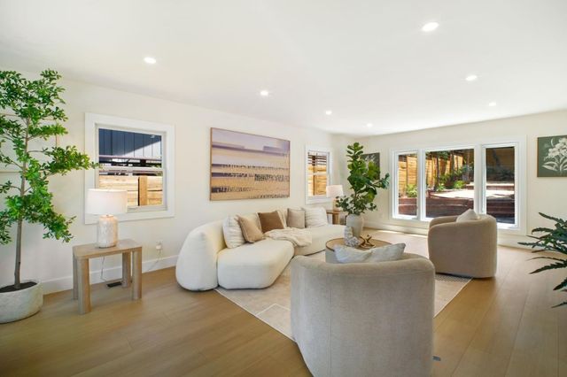 5004 Pierpoint Avenue, Oakland, CA 94602