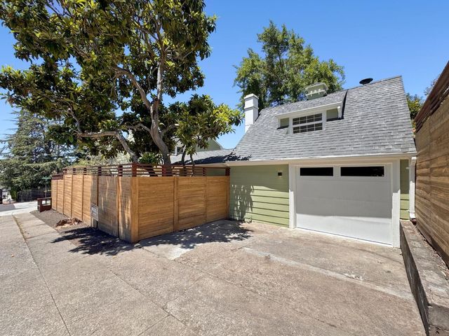 5004 Pierpoint Avenue, Oakland, CA 94602