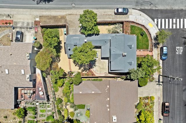 5004 Pierpoint Avenue, Oakland, CA 94602