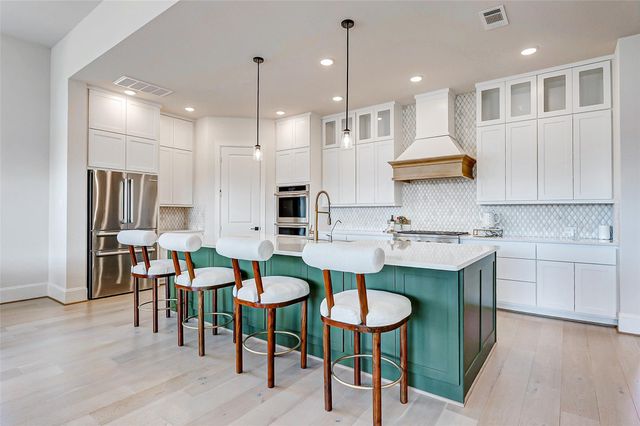 7606 Redwoods Forest Drive, Katy, TX 77493