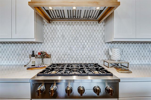 7606 Redwoods Forest Drive, Katy, TX 77493