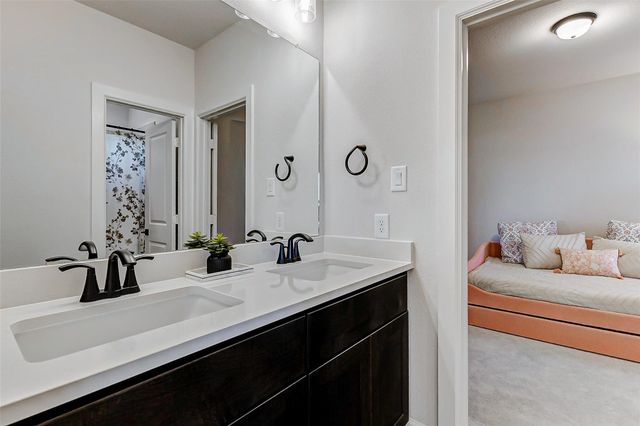 7606 Redwoods Forest Drive, Katy, TX 77493