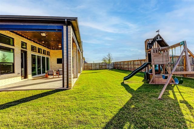 7606 Redwoods Forest Drive, Katy, TX 77493