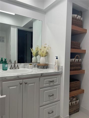 3850 13TH AVENUE N 212, St Petersburg, FL 33713