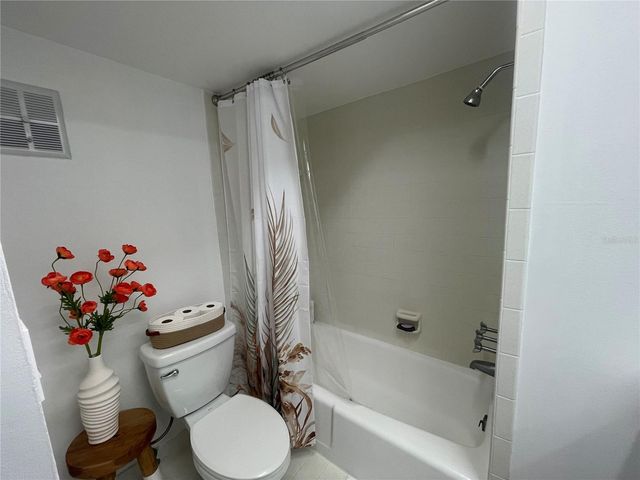 3850 13TH AVENUE N 212, St Petersburg, FL 33713