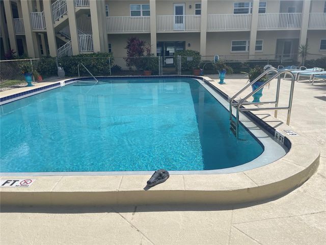 3850 13TH AVENUE N 212, St Petersburg, FL 33713