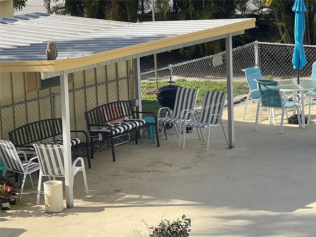 3850 13TH AVENUE N 212, St Petersburg, FL 33713