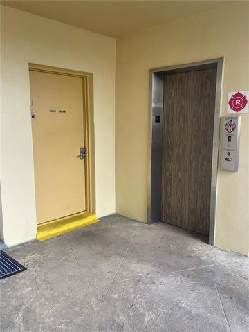 3850 13TH AVENUE N 212, St Petersburg, FL 33713