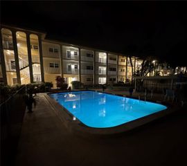 3850 13TH AVENUE N 212, St Petersburg, FL 33713