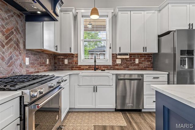 422 N 2nd Street, De Soto, MO 63020