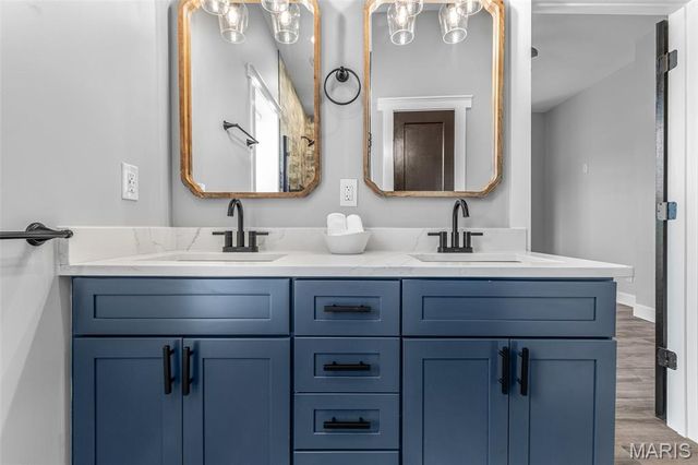 422 N 2nd Street, De Soto, MO 63020