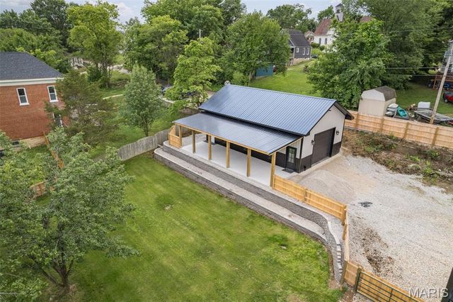 422 N 2nd Street, De Soto, MO 63020