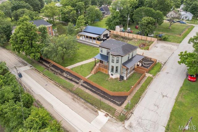 422 N 2nd Street, De Soto, MO 63020