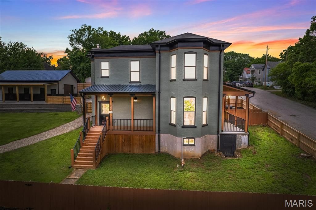 422 N 2nd Street, De Soto, MO 63020