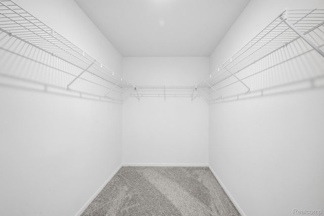 414 Hidden River W, Holly Township, MI 48442