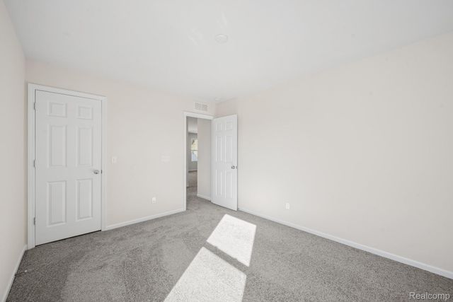 414 Hidden River W, Holly Township, MI 48442