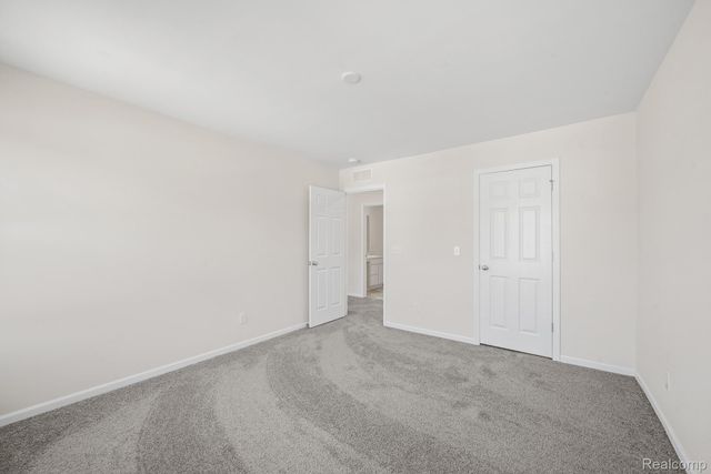 414 Hidden River W, Holly Township, MI 48442