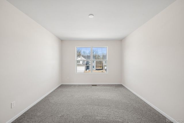 414 Hidden River W, Holly Township, MI 48442