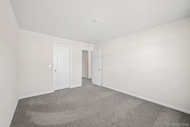 414 Hidden River W, Holly Township, MI 48442