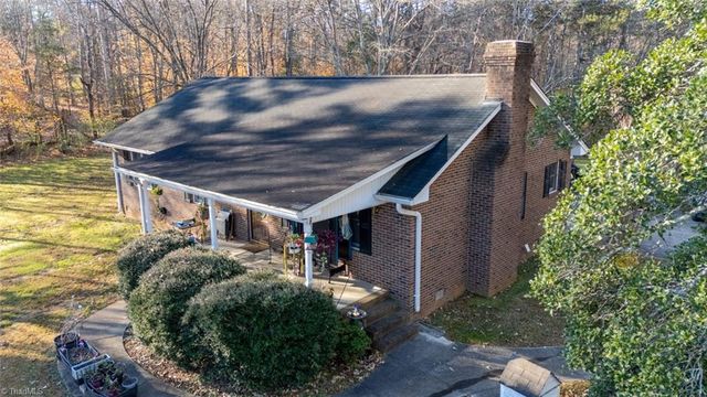 2961 Wormranch Road, Haw River, NC 27258