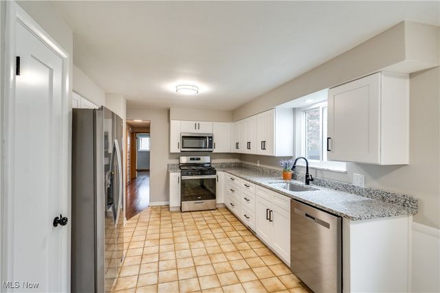 3901 Moreland Avenue, Stow, OH 44224