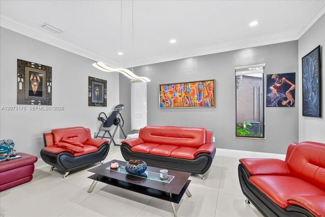 7320 NW 68th Way, Parkland, FL 33067