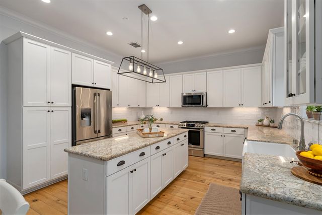 1098 Yucca Dr, El Dorado Hills, CA 95762