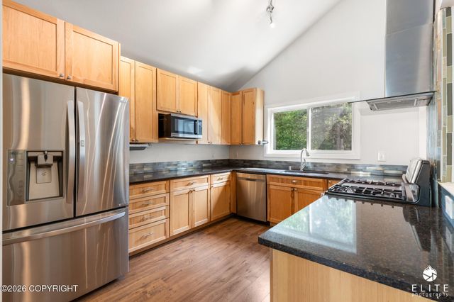 18631 Little Cape Circle, Eagle River, AK 99577