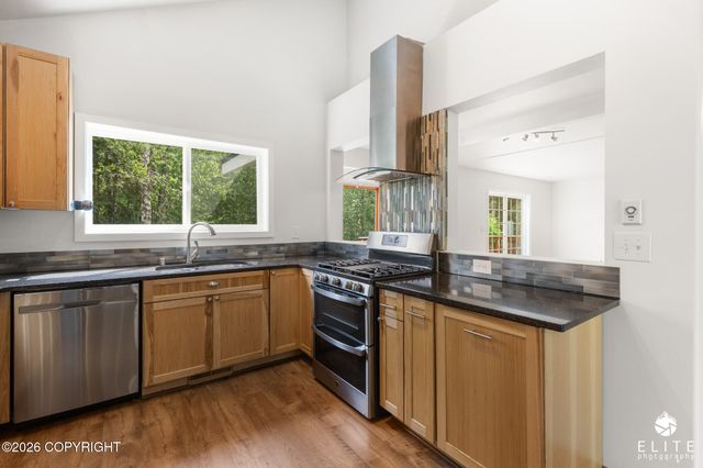 18631 Little Cape Circle, Eagle River, AK 99577